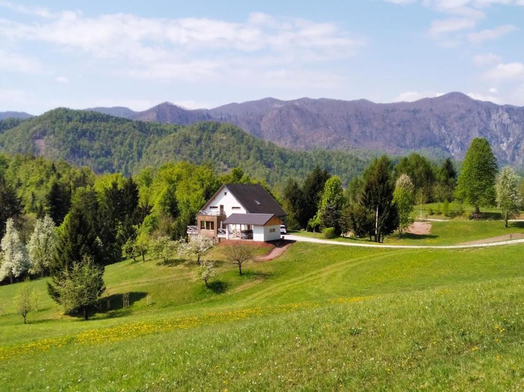 Na Kupcku Estate "Nature Reatreat & Wellness" Idrija Kültér fotó